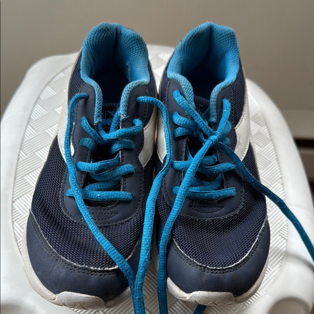 Kids Navy and Blue Sneakers